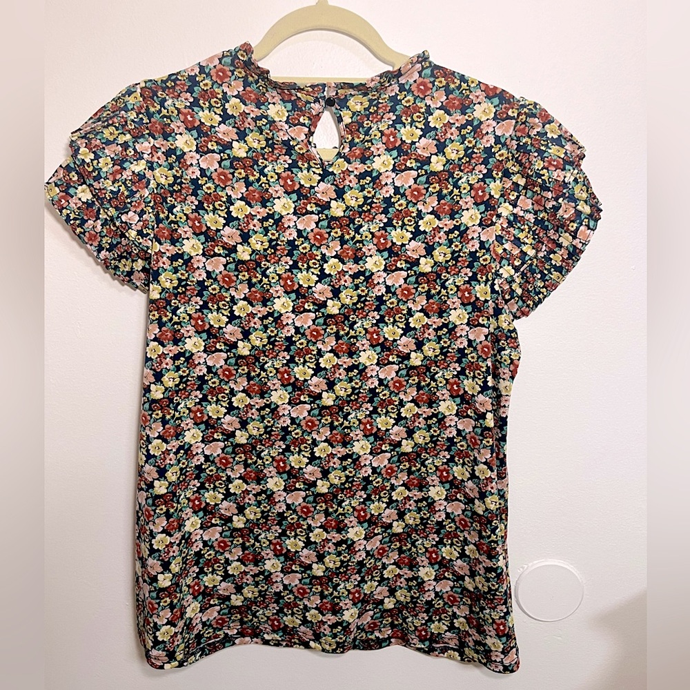 Printed Flutter Sleeve Top size M